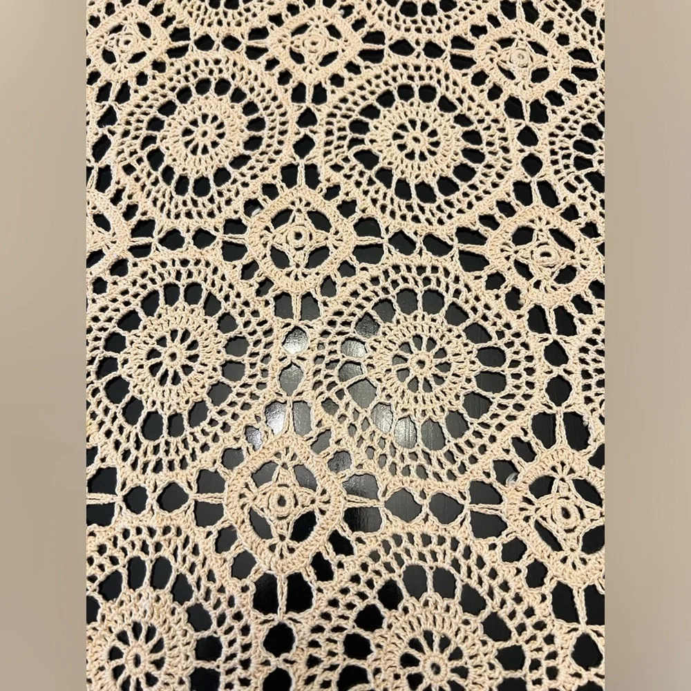 Vintage Hand Crocheted Tablecloth Off White‎ 68